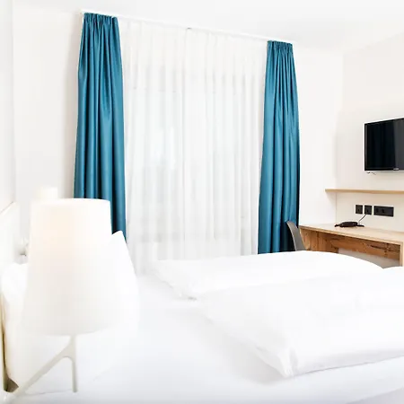 Rad Hotel 3*
